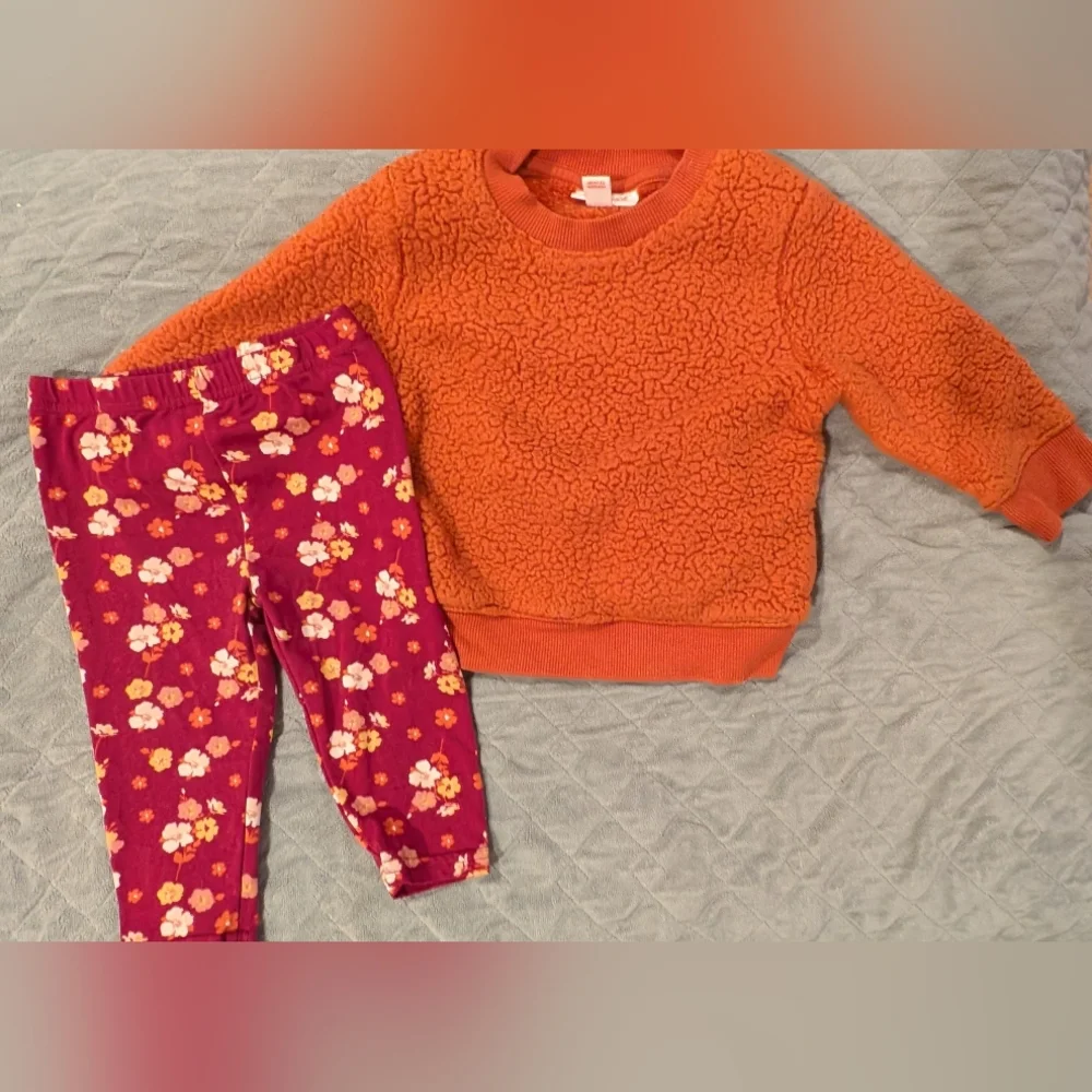 12M Adorable Baby Clothing Set with Floral Accents